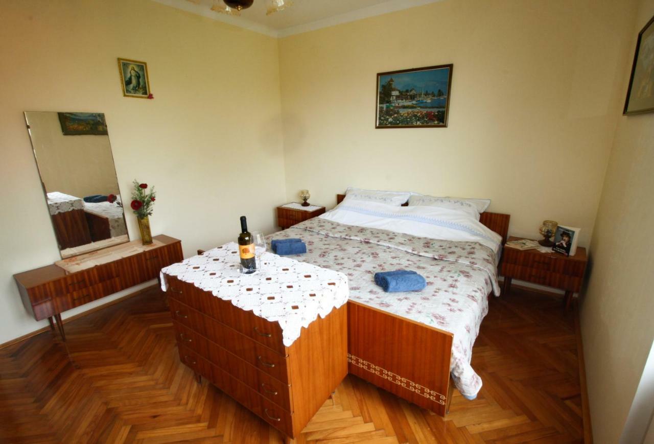 Apartment Persich Pula Zewnętrze zdjęcie