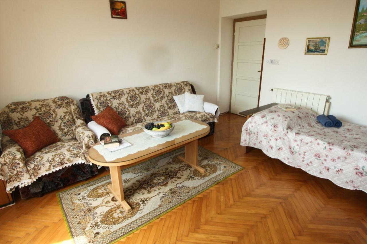 Apartment Persich Pula Zewnętrze zdjęcie